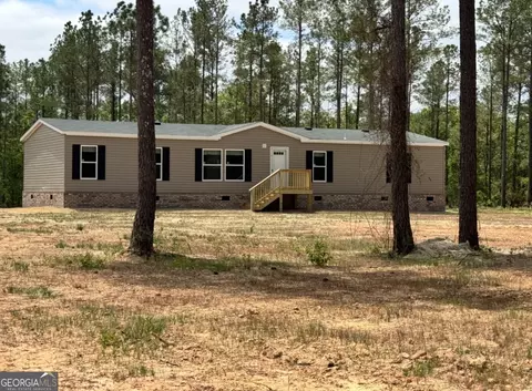 516 Mosley Bridge Rd, Claxton, GA 30417