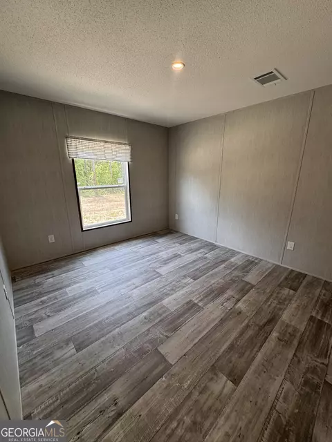 Bedroom - 516 Mosley Bridge Rd, Claxton, GA 30417 photo 3 of 3