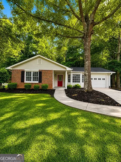 613 Windsor Dr SE, Conyers, GA 30094