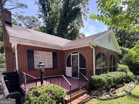 2 Lindberg Dr NE, Rome, GA 30161