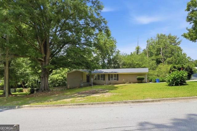 6735 Marlborough Cir S, Atlanta, GA 30349