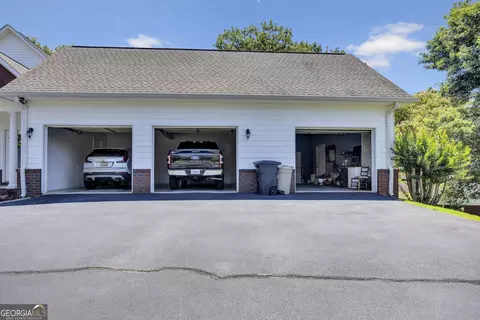 Exterior - 45 Walnut Ln, Covington, GA 30014 photo 18 of 22