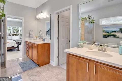Bath - 45 Walnut Ln, Covington, GA 30014 photo 2 of 7