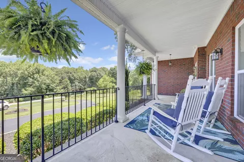 Exterior - 45 Walnut Ln, Covington, GA 30014 photo 5 of 22