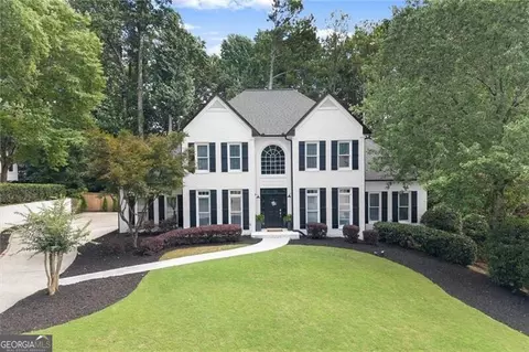 1530 Highview Pines Pass, Alpharetta, GA 30022