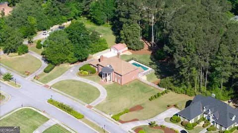 130 Victoria Dr, Fayetteville, GA 30214