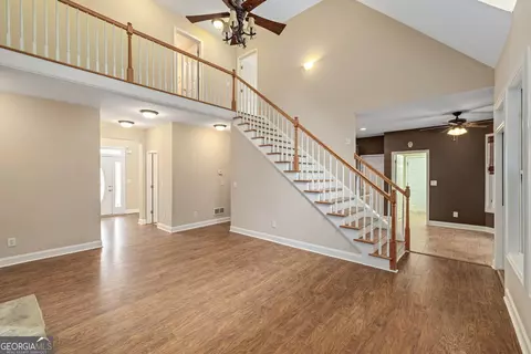 Living - 7913 Pea Ridge Rd, Lula, GA 30554 photo 3 of 7