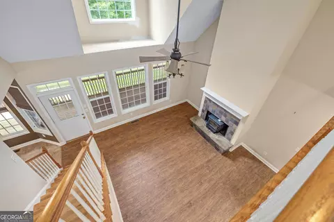 Living - 7913 Pea Ridge Rd, Lula, GA 30554 photo 7 of 7
