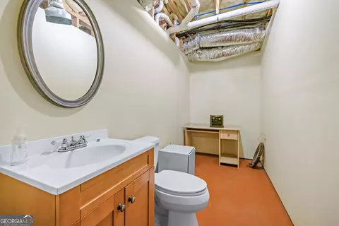 Bath - 7913 Pea Ridge Rd, Lula, GA 30554 photo 6 of 6