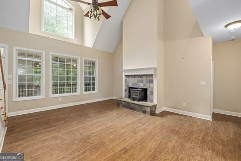Living - 7913 Pea Ridge Rd, Lula, GA 30554 photo 1 of 7