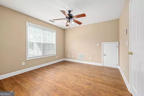 Bedroom - 7913 Pea Ridge Rd, Lula, GA 30554 photo 4 of 4