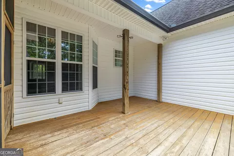 Exterior - 7913 Pea Ridge Rd, Lula, GA 30554 photo 7 of 24