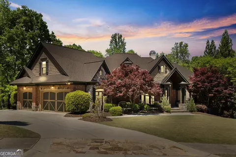 5623 Brendlynn Dr, Suwanee, GA 30024