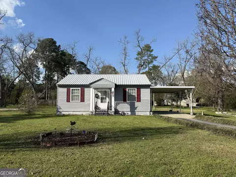 122 Edgewood Dr, Cordele, GA 31015