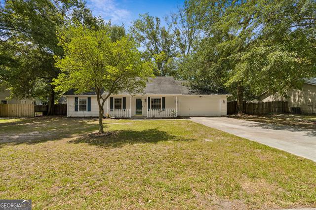 111 Royal Acres Cir, Kingsland, GA 31548