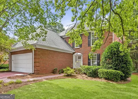 579 N Palisades Cir SE, Marietta, GA 30067