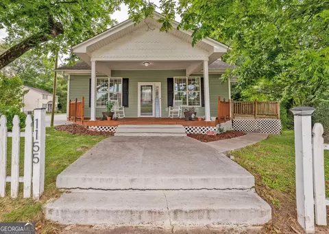 1155 Bowersville St, Royston, GA 30662