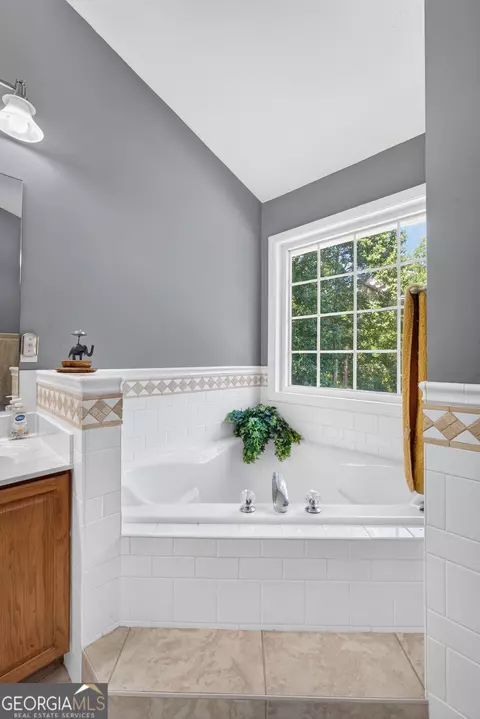 Bath - 117 Brookwood Dr, Lagrange, GA 30240 photo 4 of 5