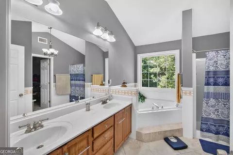 Bath - 117 Brookwood Dr, Lagrange, GA 30240 photo 3 of 5
