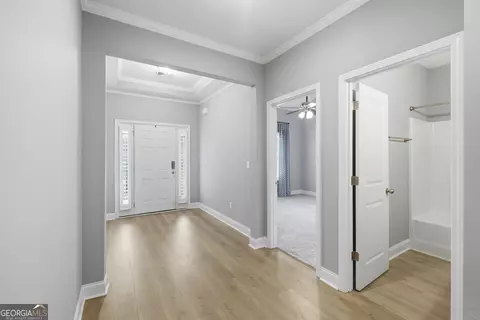 Entry Way - 9132 Leverett Cir, Covington, GA 30014 photo 4 of 5