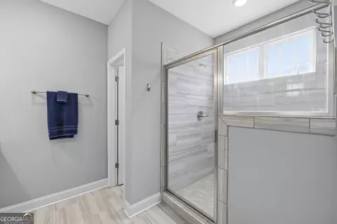 Bath - 9132 Leverett Cir, Covington, GA 30014 photo 2 of 3