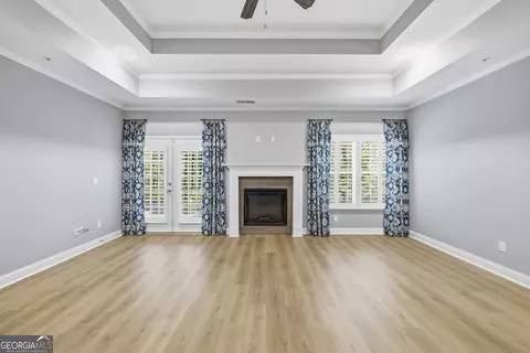 Living - 9132 Leverett Cir, Covington, GA 30014 photo 2 of 3