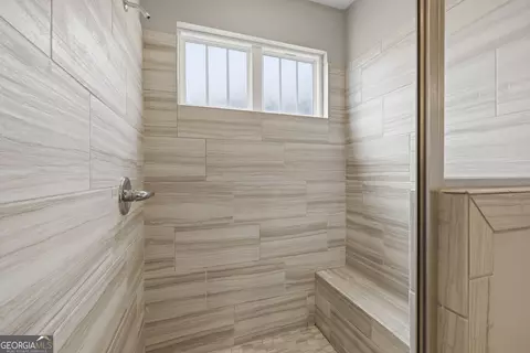 Bath - 9132 Leverett Cir, Covington, GA 30014 photo 1 of 3