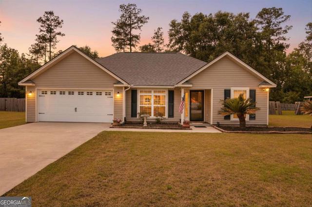 40 Jr Dr, Ellabell, GA 31308