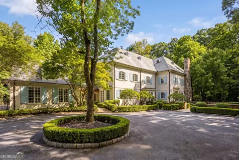 2485 W Wesley Rd NW, Atlanta, GA 30327