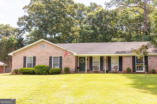 500 Camelot Dr, Lagrange, GA 30241