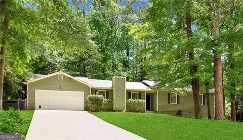 2654 Crystal Ct, Lawrenceville, GA 30044