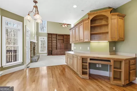 Living - 180 Springbrook Dr, Cornelia, GA 30531 photo 4 of 4
