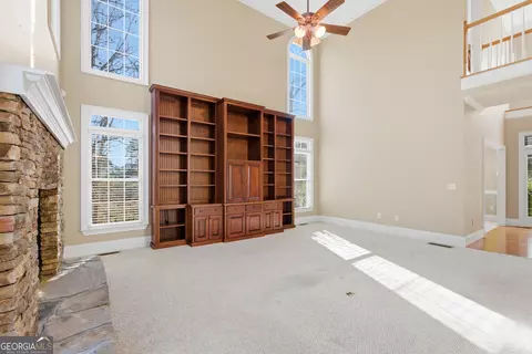 Living - 180 Springbrook Dr, Cornelia, GA 30531 photo 2 of 4