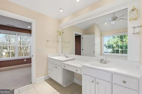 Bath - 180 Springbrook Dr, Cornelia, GA 30531 photo 3 of 6