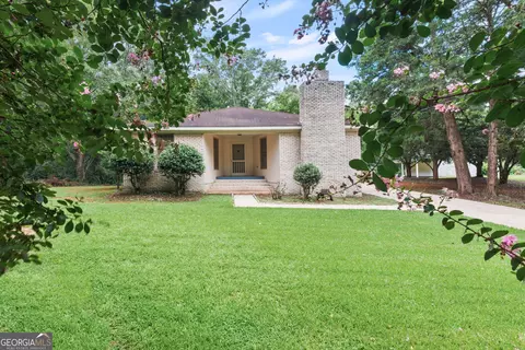 8 Thompson Ln, Thomaston, GA 30286