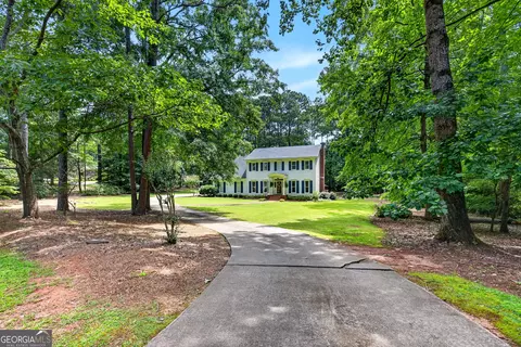 Exterior - 314 W Yorktown Dr, Lagrange, GA 30240 photo 2 of 11