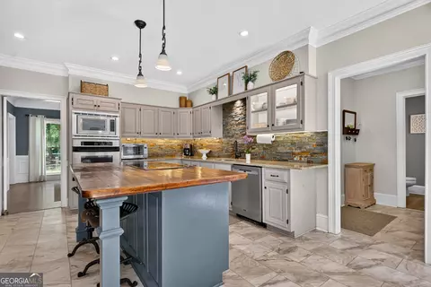 Kitchen - 314 W Yorktown Dr, Lagrange, GA 30240 photo 2 of 7