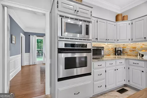 Kitchen - 314 W Yorktown Dr, Lagrange, GA 30240 photo 6 of 7