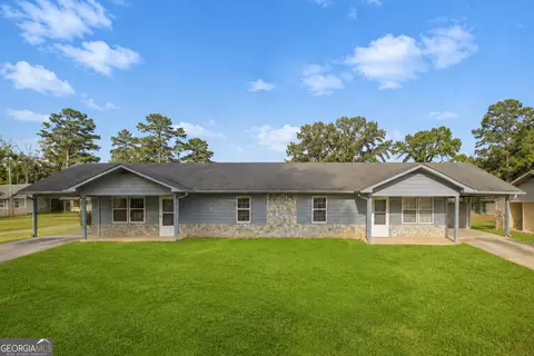 224 C And D Hennon Dr, Rome, GA 30165