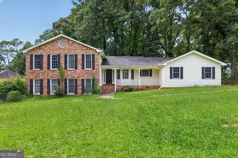 5151 Tara Creek Dr, Ellenwood, GA 30294