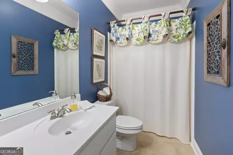 Bath - 1030 Spring Lake Dr, Bishop, GA 30621 photo 4 of 7