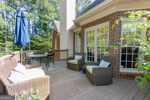 Exterior - 1030 Spring Lake Dr, Bishop, GA 30621 photo 4 of 5