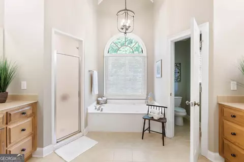 Bath - 1030 Spring Lake Dr, Bishop, GA 30621 photo 1 of 7