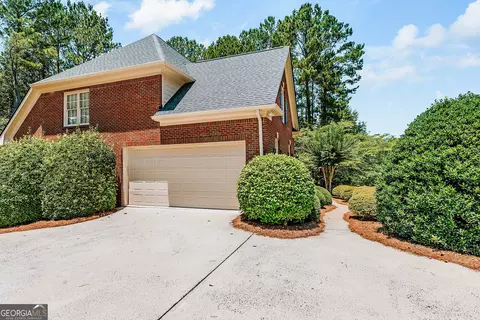 Exterior - 1030 Spring Lake Dr, Bishop, GA 30621 photo 2 of 5