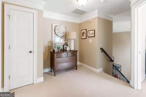 Entry Way - 1030 Spring Lake Dr, Bishop, GA 30621 photo 6 of 7