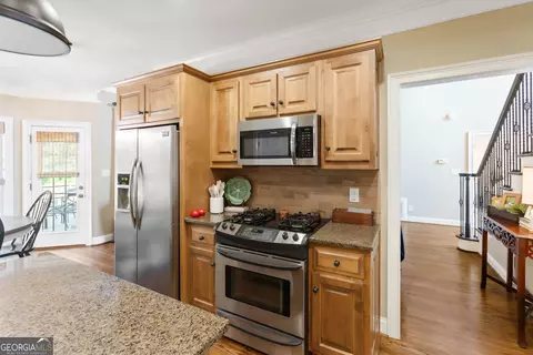 Kitchen - 1030 Spring Lake Dr, Bishop, GA 30621 photo 3 of 3