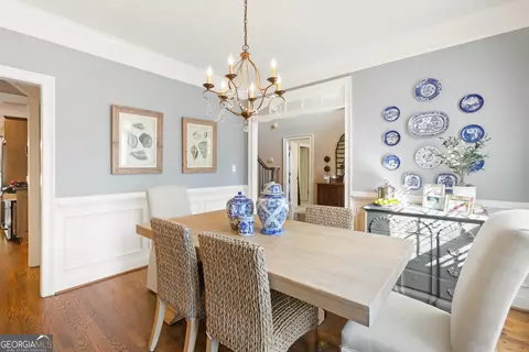 Dining - 1030 Spring Lake Dr, Bishop, GA 30621 photo 2 of 3