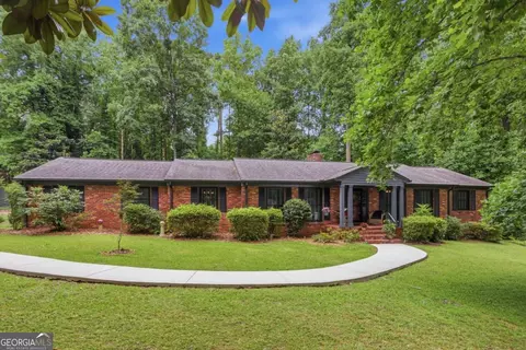 635 Wisteria Dr SW, Marietta, GA 30064