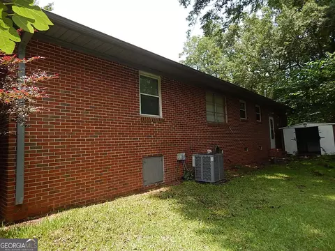 Exterior - 203 Spring St, Warner Robins, GA 31088 photo 7 of 8