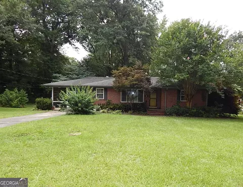 Exterior - 203 Spring St, Warner Robins, GA 31088 photo 2 of 8